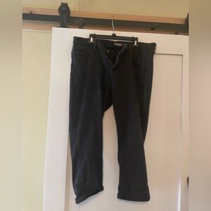 Signature by Levi Strauss Black Denim Capris Size 20